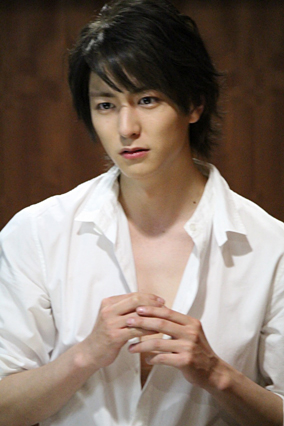 r-15舞台『クロードと一绪に』5月1日21时半から